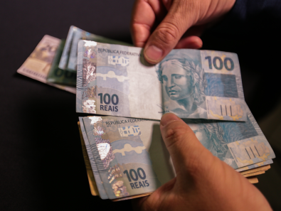 Caderneta de poupança tem saque líquido de R$ 3,305 bilhões em novembro, diz Banco Central