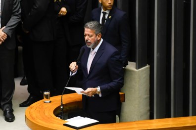 Meta fiscal, reformas e mais: o que pode escoar de Brasília para a Faria Lima em 2024
