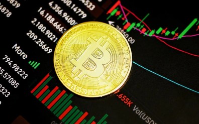 Criptomoedas: bitcoin cai, com dúvidas sobre ETF à vista nos EUA