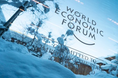 Fórum Econômico Mundial começa com debates sobre a revolução da IA, o aumento global no custo de vida e os desafios do clima
