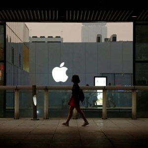Valor total da B3: Apple teve uma queda de US$ 417 bilhões em 2024, um valor próximo à soma das nove maiores empresas da bolsa brasileira