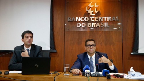 Banco Central: Diogo Guillen (diretor de política econômica) e Roberto Campos Neto (presidente) devem comentar a decisão de manter a Selic em 10,50% na divulgação do Relatório de Inflação do segundo trimestre. Foto: Paulo Pinto/Agência Brasil