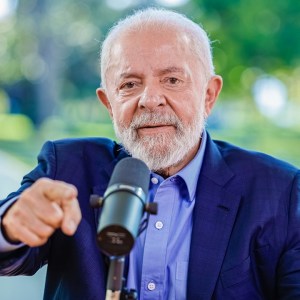 ‘Há uma especulação’, diz Lula sobre alta do dólar