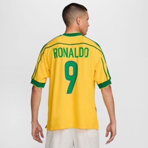Reedição da camisa da seleção brasileira de 1998 com o nome de Ronaldo e o número 9. Foto: Nike / Divulgação